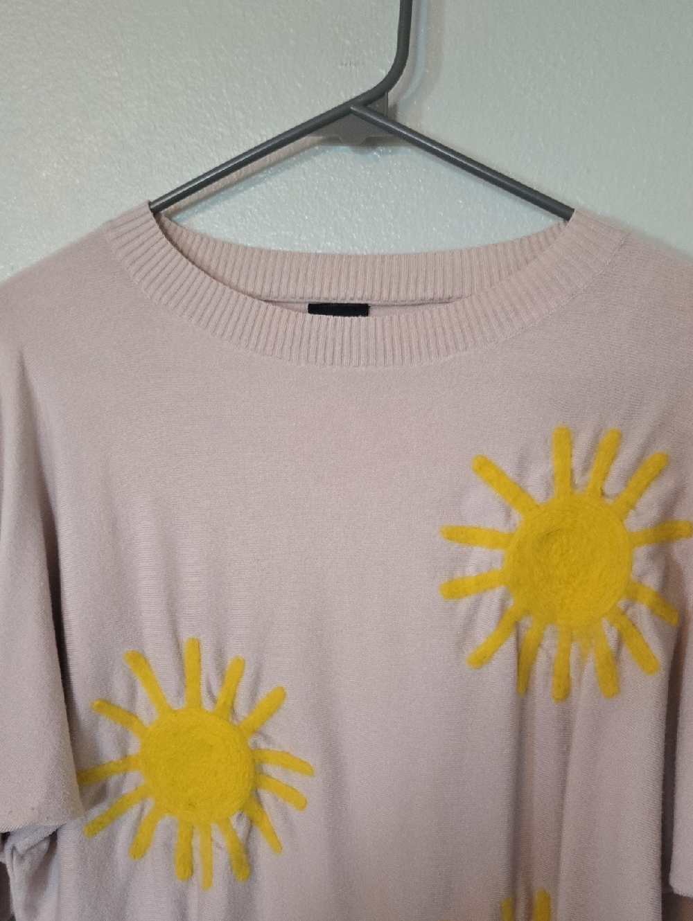 Aaeda | Beige Sunshine Sweater Size Large - Picture 2 of 8